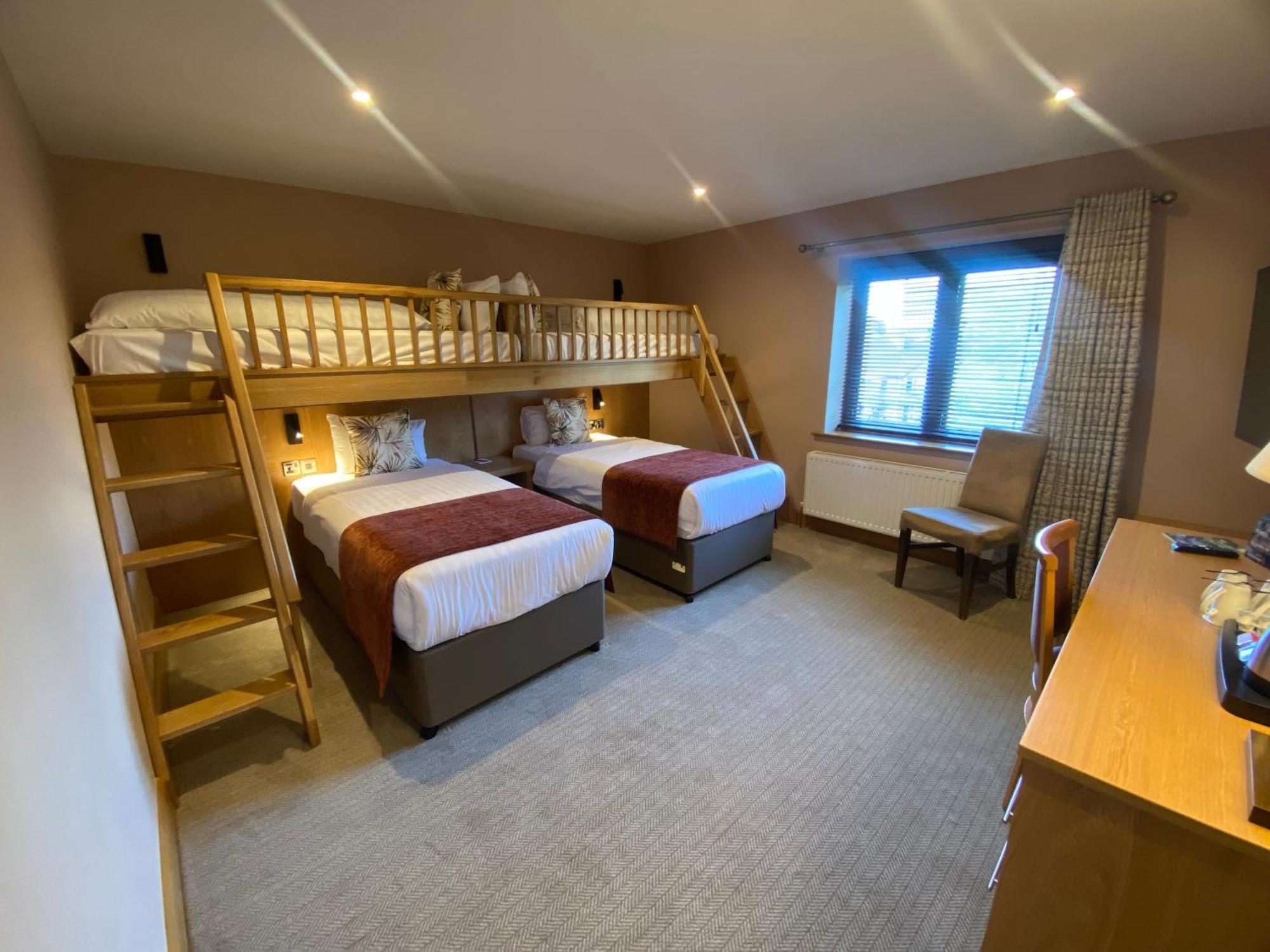 Belmore Court & Отель Эннискиллен
