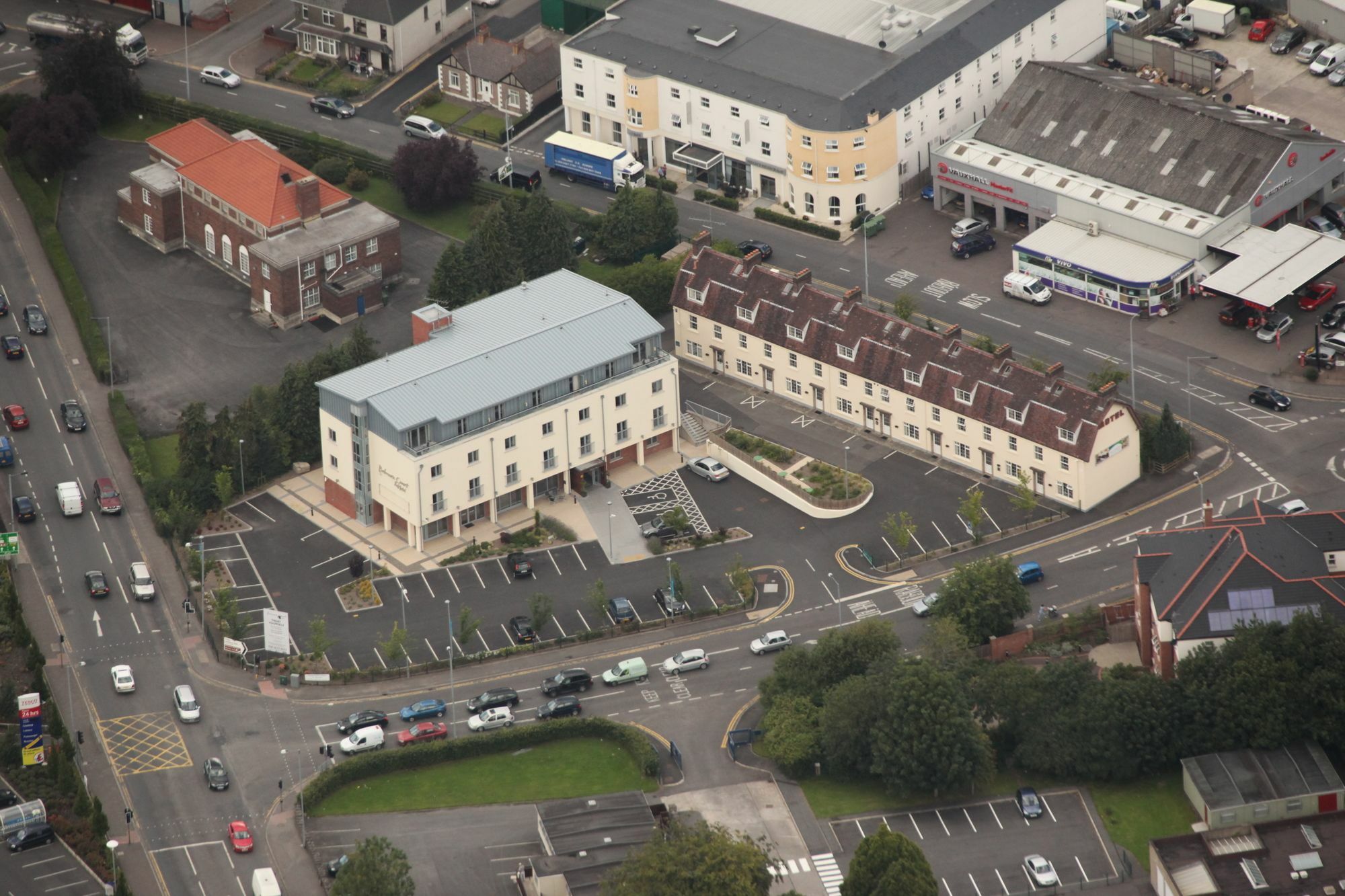 Отель Belmore Court &