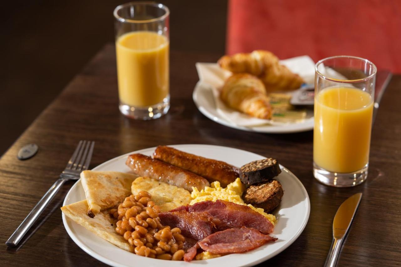 Hotel Belmore Court & 4*