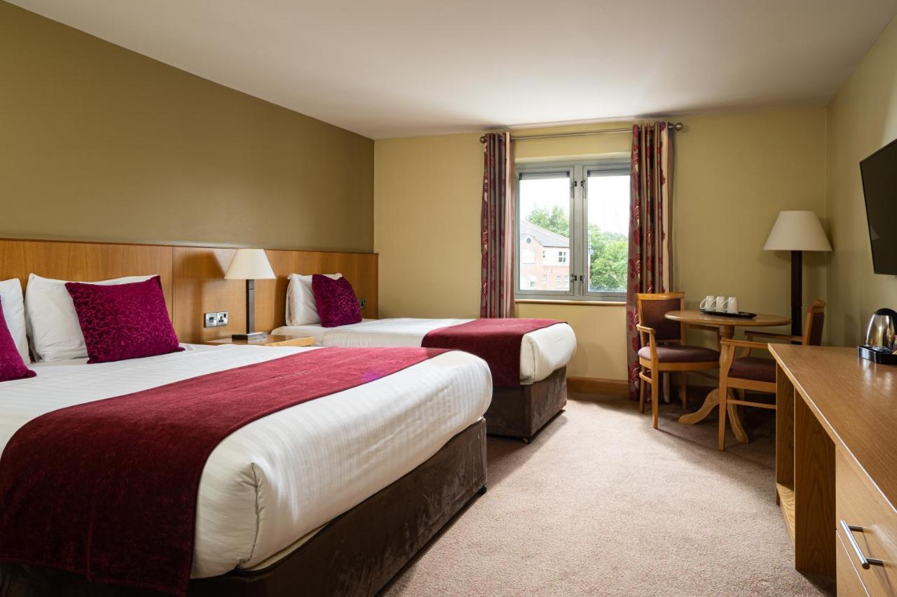 Belmore Court & Hotel 4*