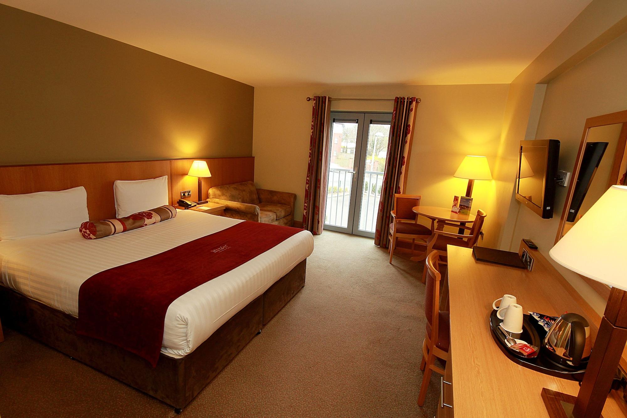 Belmore Court & Enniskillen