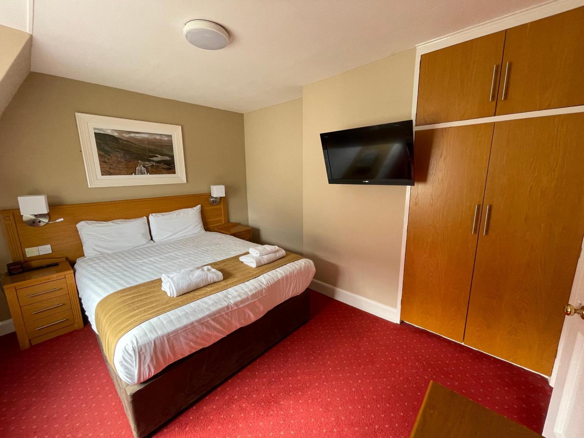 Belmore Court &